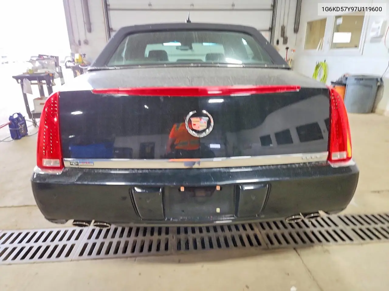 2007 Cadillac Dts VIN: 1G6KD57Y97U119600 Lot: 54647756
