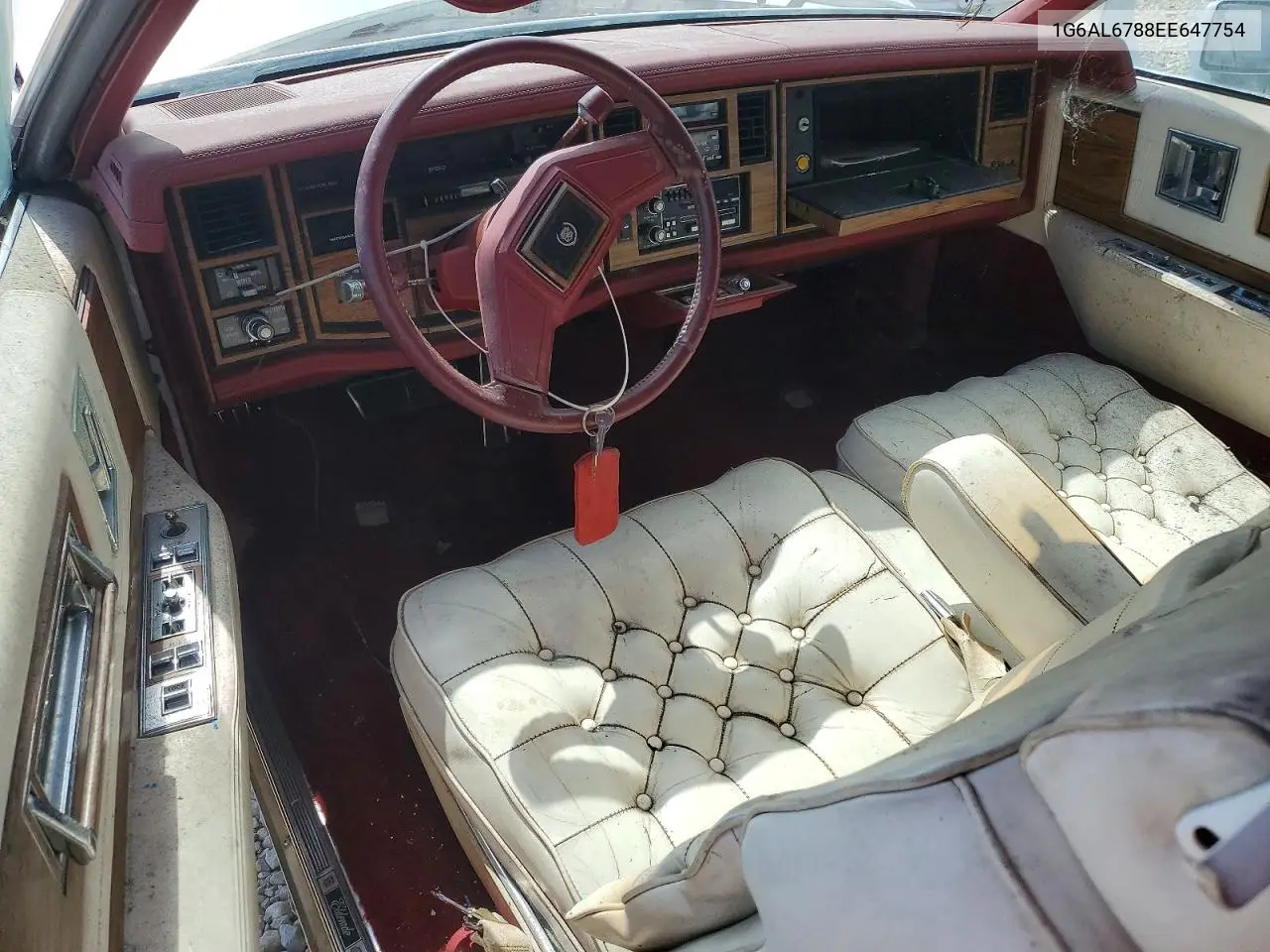 1984 Cadillac Eldorado Biarritz VIN: 1G6AL6788EE647754 Lot: 52603816