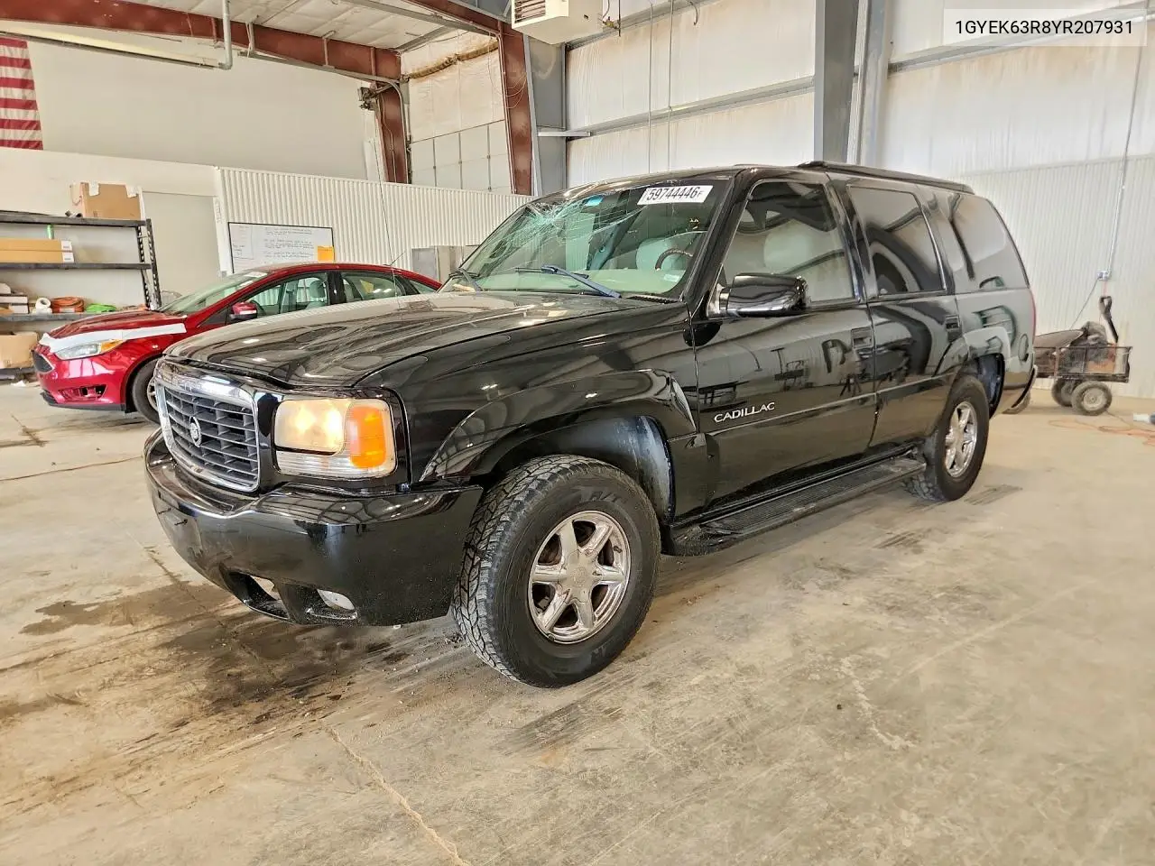 2000 Cadillac Escalade Luxury VIN: 1GYEK63R8YR207931 Lot: 59744446