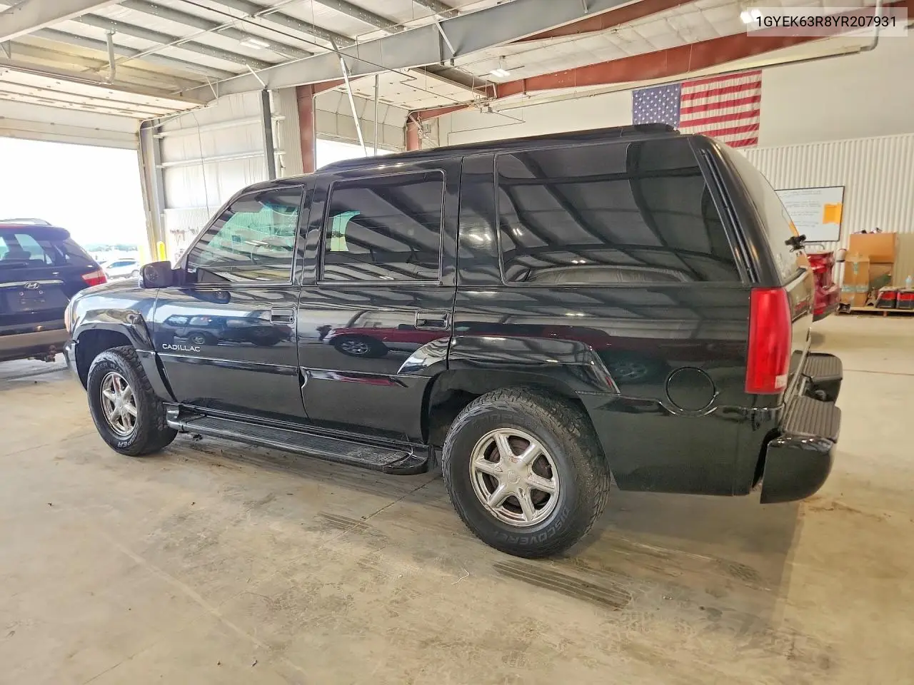 2000 Cadillac Escalade Luxury VIN: 1GYEK63R8YR207931 Lot: 59744446