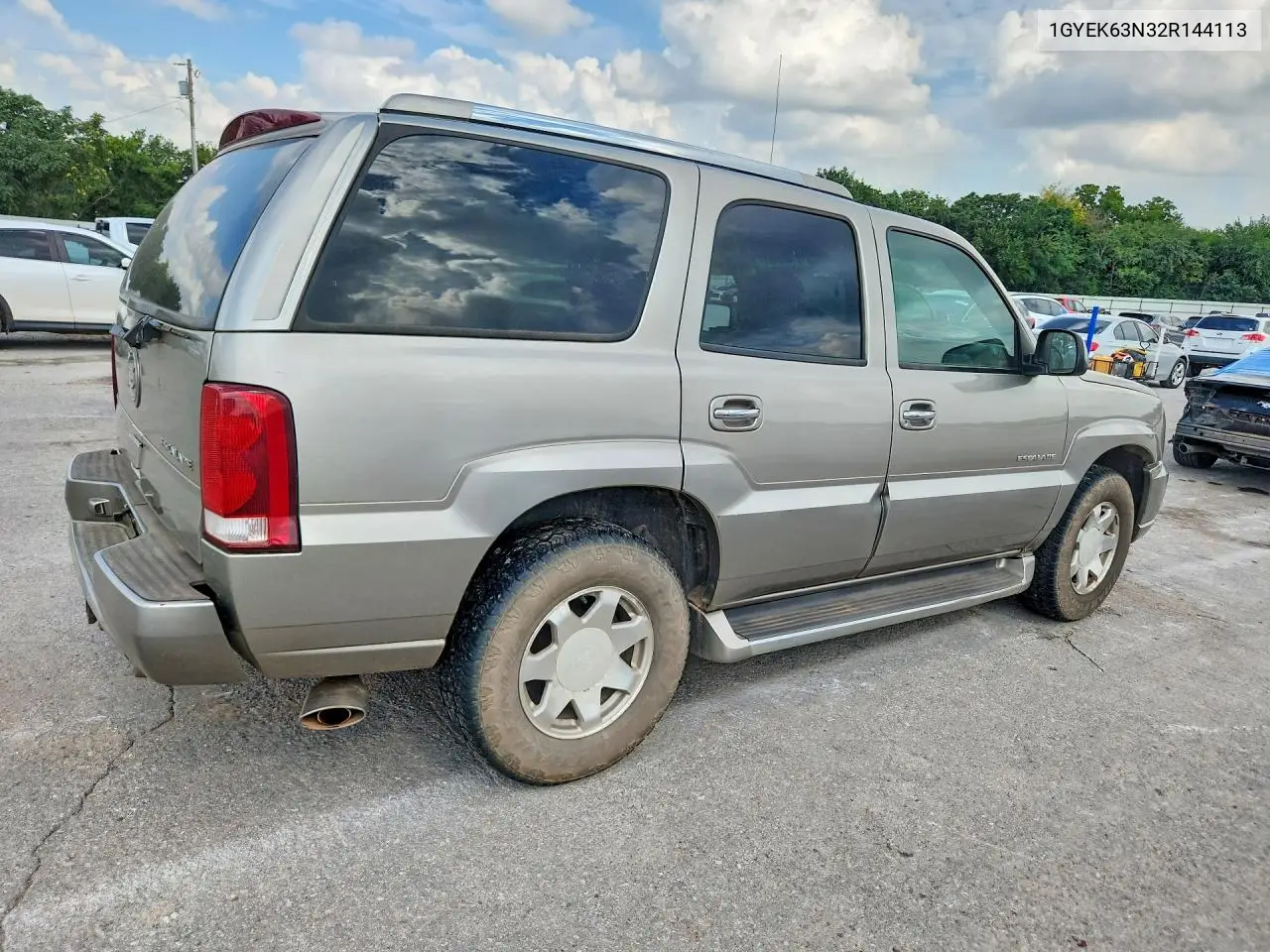 2002 Cadillac Escalade Luxury VIN: 1GYEK63N32R144113 Lot: 61005486