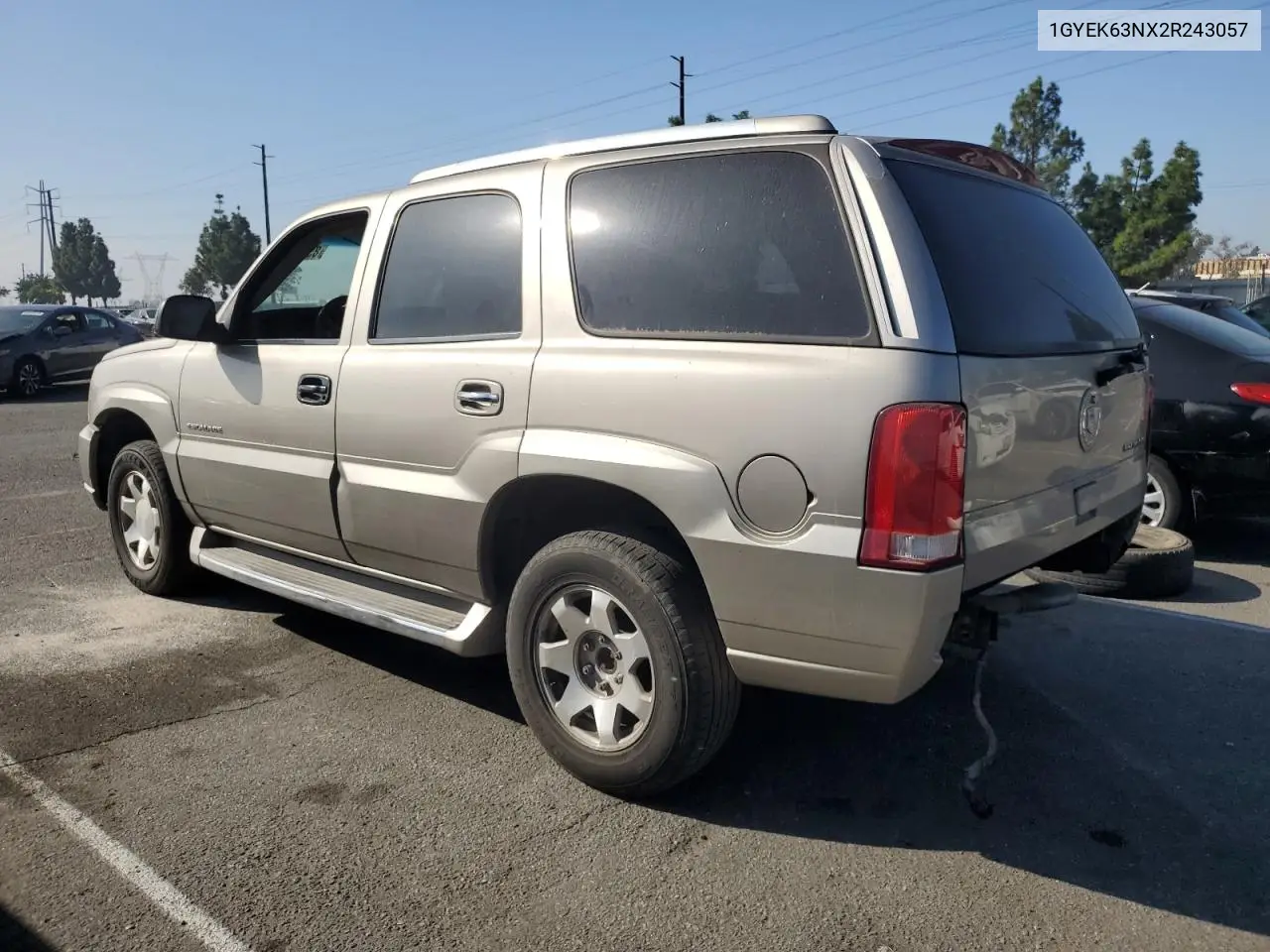 1GYEK63NX2R243057 2002 Cadillac Escalade Luxury