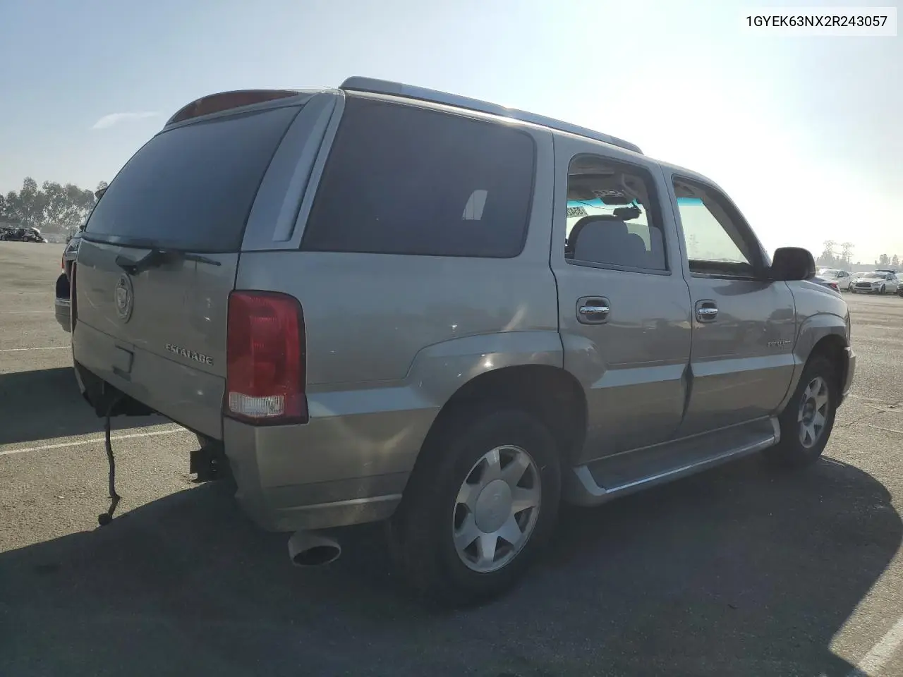 1GYEK63NX2R243057 2002 Cadillac Escalade Luxury