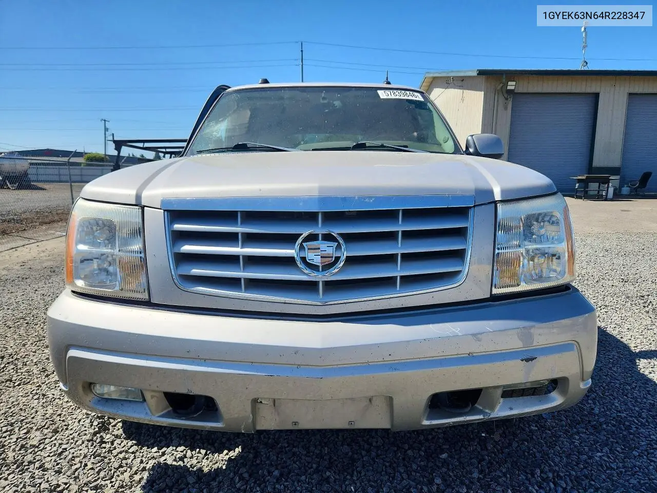 2004 Cadillac Escalade Luxury VIN: 1GYEK63N64R228347 Lot: 57839846