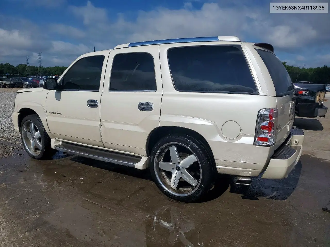 2004 Cadillac Escalade Luxury VIN: 1GYEK63NX4R118935 Lot: 61061306