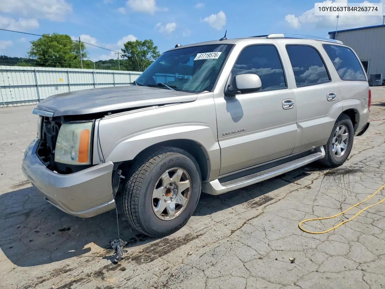 2004 Cadillac Escalade Luxury VIN: 1GYEC63T84R263774 Lot: 61719576