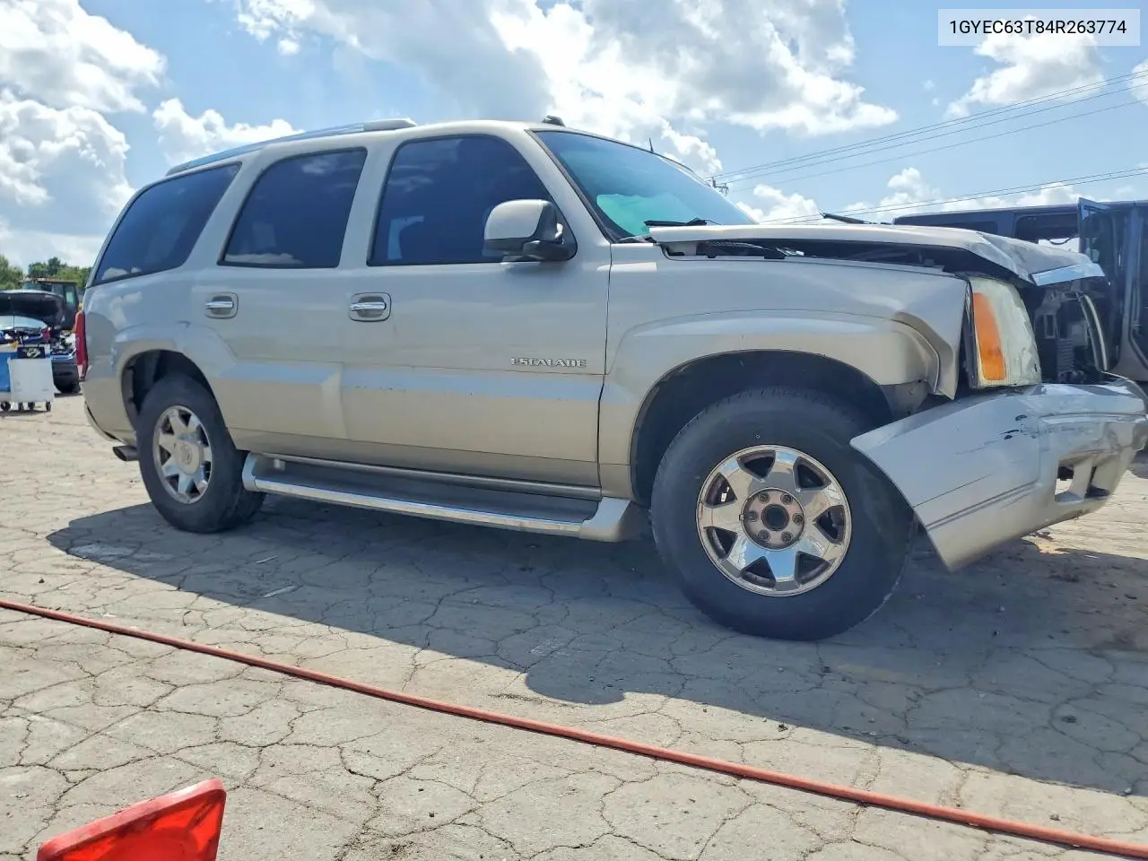 2004 Cadillac Escalade Luxury VIN: 1GYEC63T84R263774 Lot: 61719576
