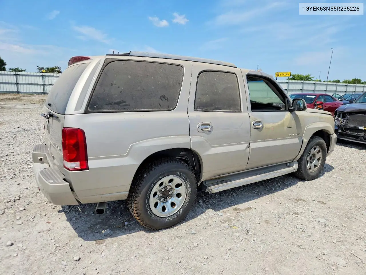 2005 Cadillac Escalade Luxury VIN: 1GYEK63N55R235226 Lot: 61936676
