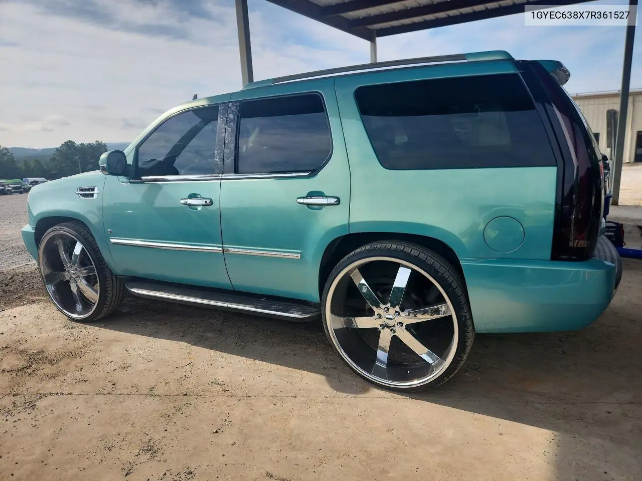 2007 Cadillac Escalade Luxury VIN: 1GYEC638X7R361527 Lot: 59989836