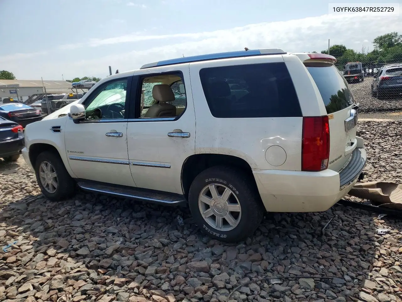 2007 Cadillac Escalade Luxury VIN: 1GYFK63847R252729 Lot: 60321056