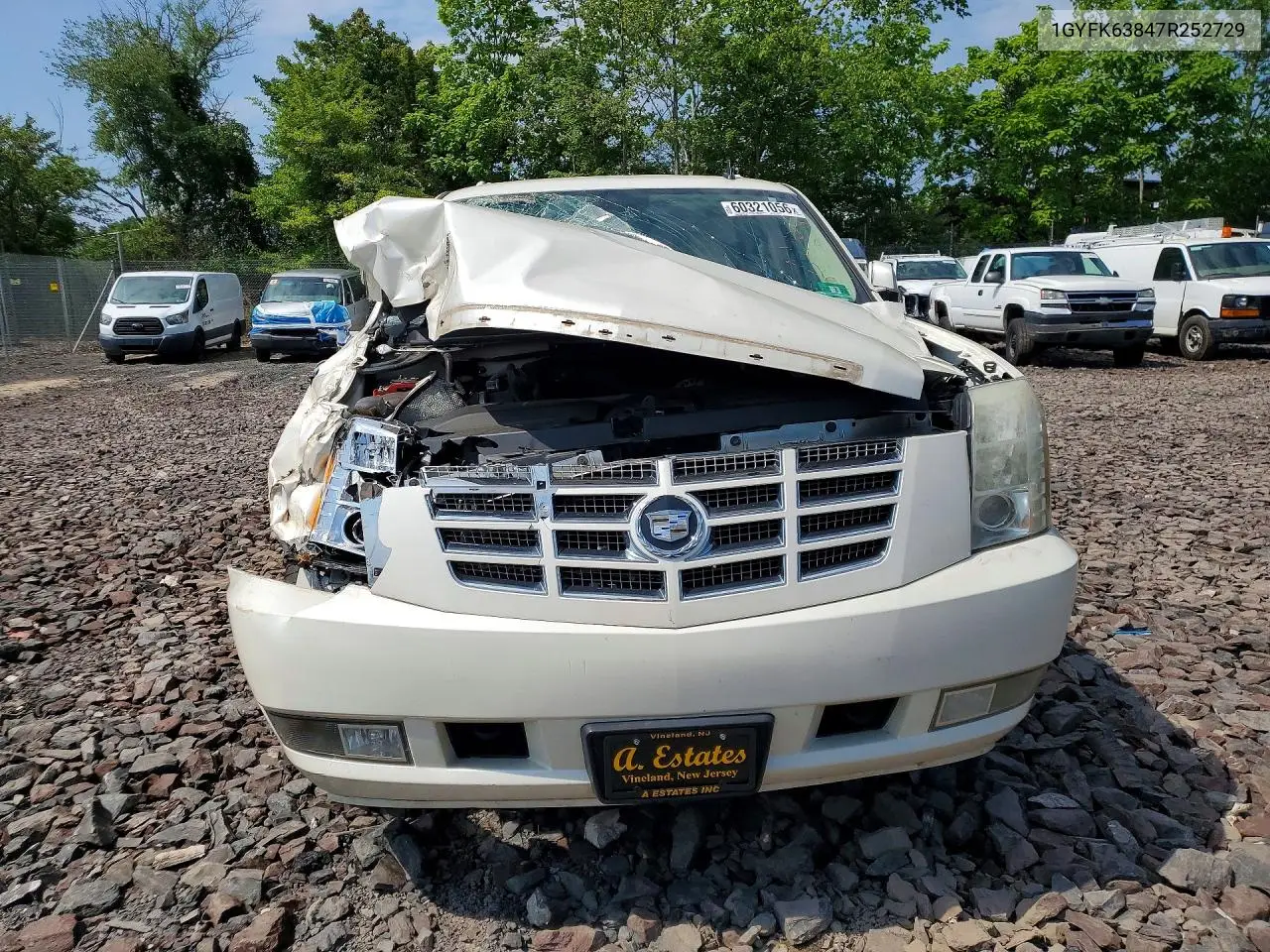 2007 Cadillac Escalade Luxury VIN: 1GYFK63847R252729 Lot: 60321056