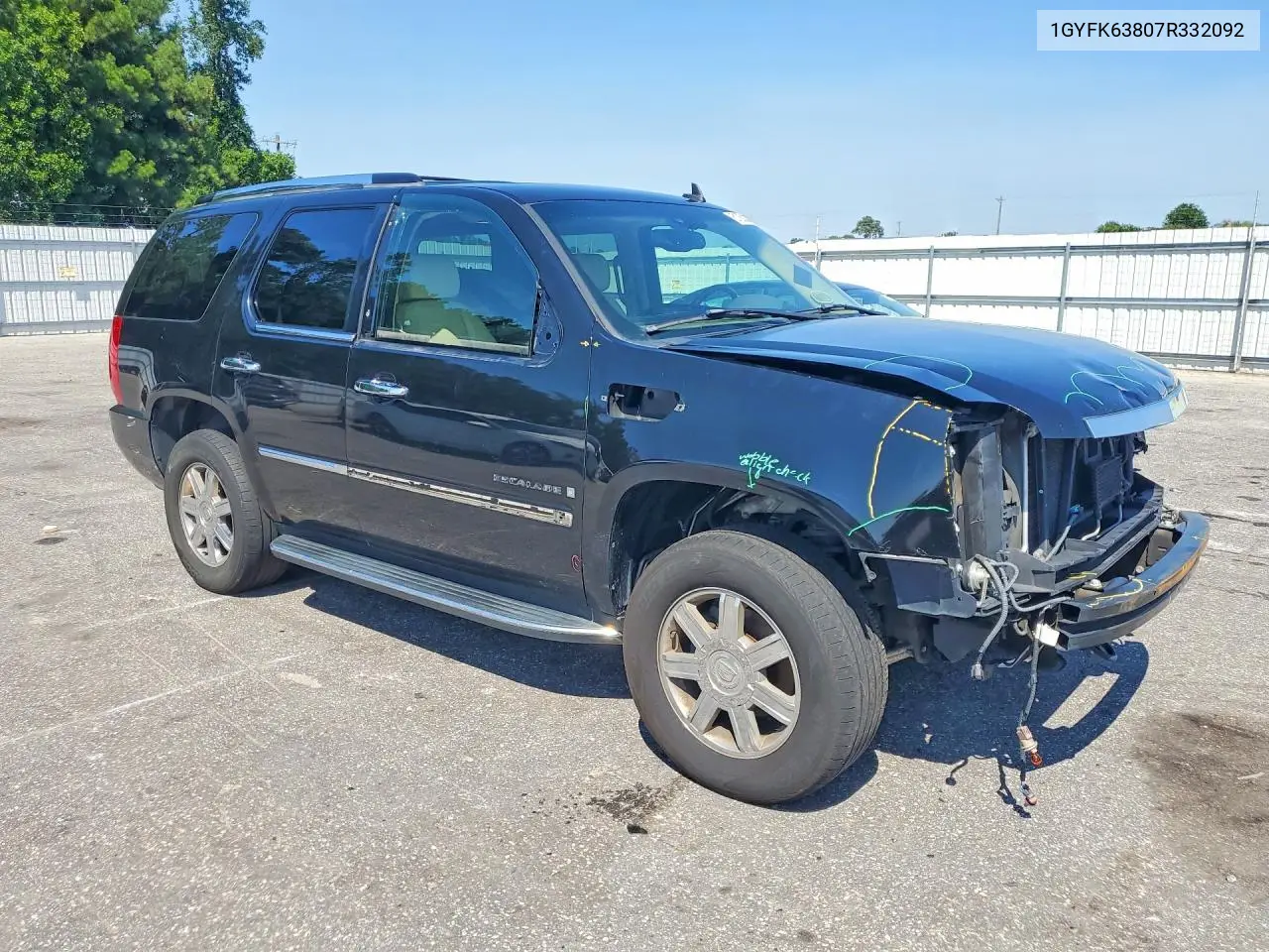 2007 Cadillac Escalade Luxury VIN: 1GYFK63807R332092 Lot: 61353366