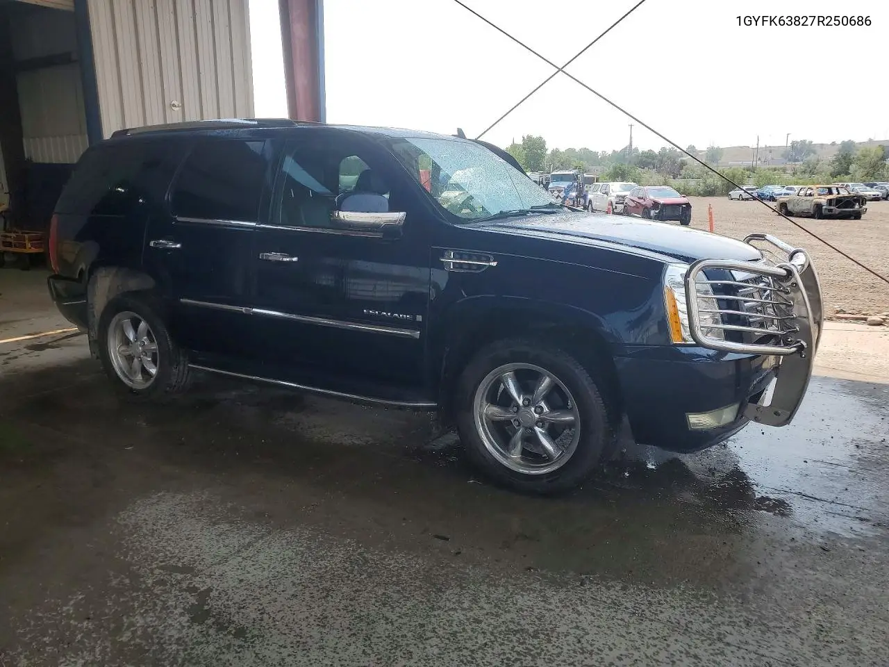 2007 Cadillac Escalade Luxury VIN: 1GYFK63827R250686 Lot: 61884366