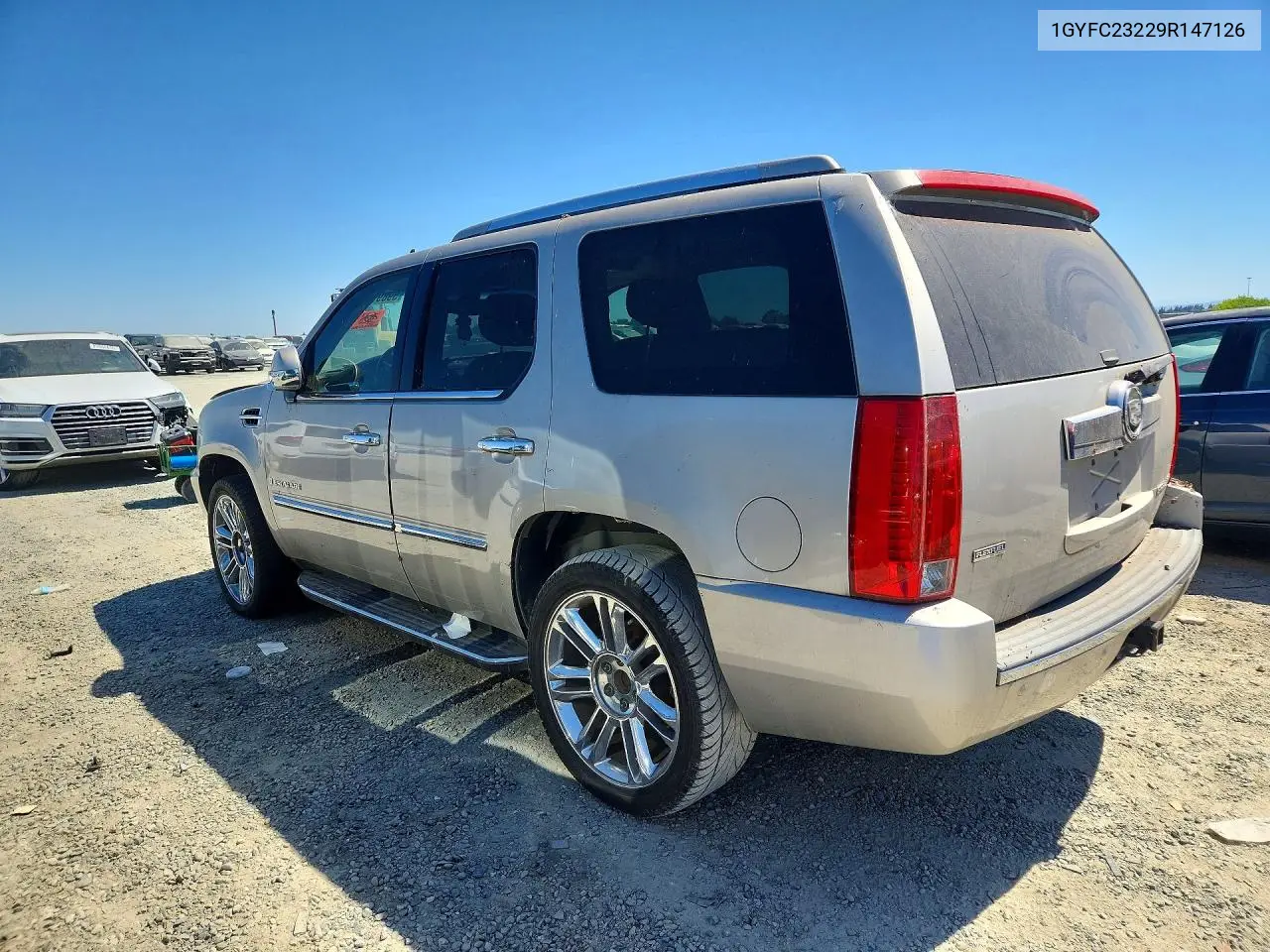 2009 Cadillac Escalade Luxury VIN: 1GYFC23229R147126 Lot: 59897966