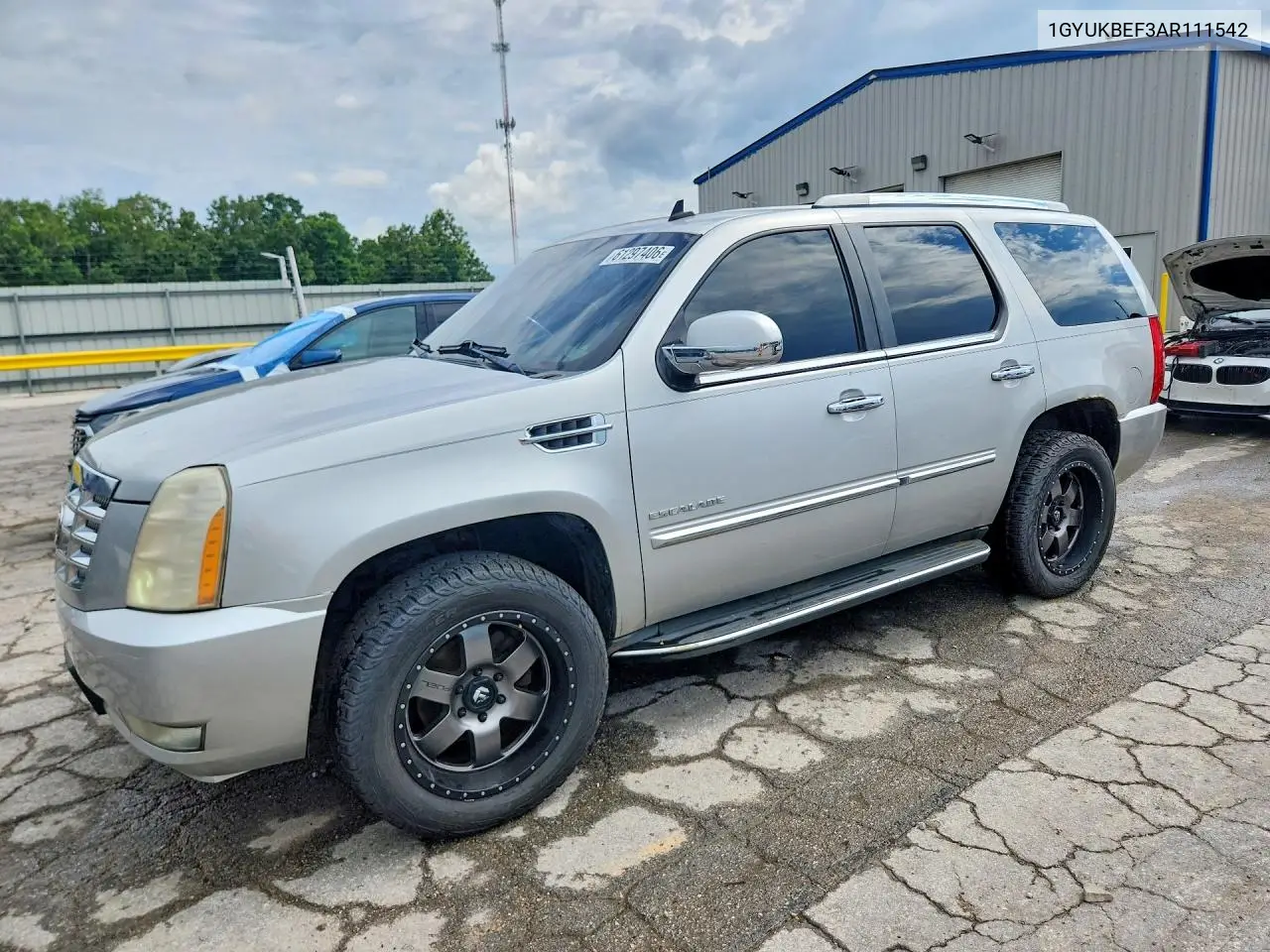 2010 Cadillac Escalade Luxury VIN: 1GYUKBEF3AR111542 Lot: 61297406