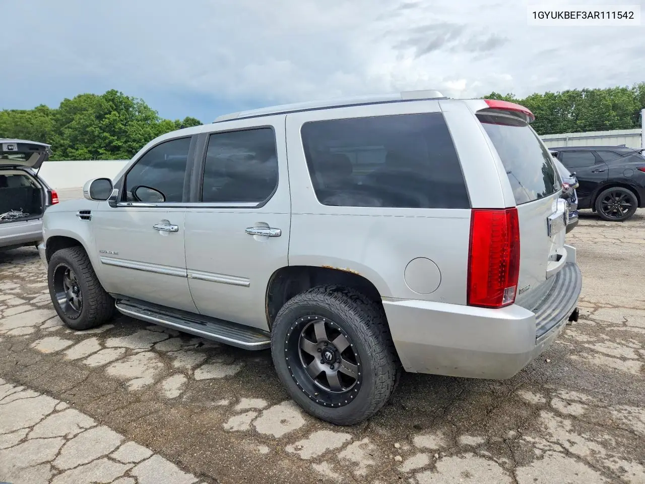 2010 Cadillac Escalade Luxury VIN: 1GYUKBEF3AR111542 Lot: 61297406