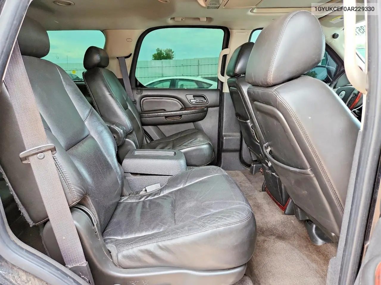 2010 Cadillac Escalade Premium VIN: 1GYUKCEF0AR229330 Lot: 61435196