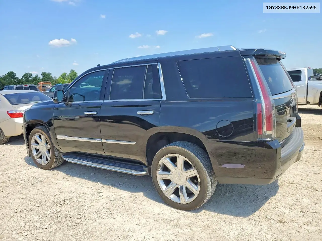 1GYS3BKJ9HR132595 2017 Cadillac Escalade Luxury