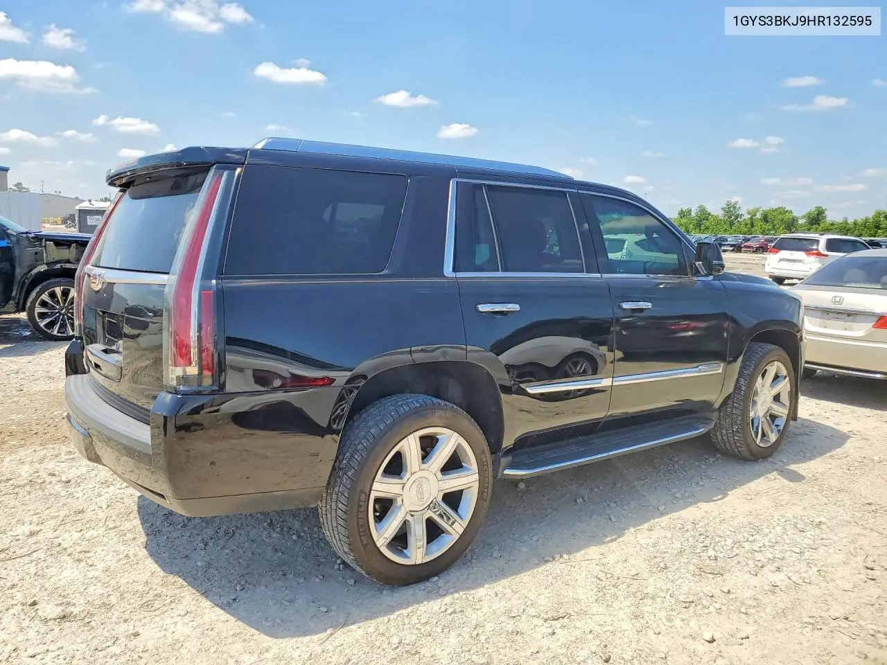 1GYS3BKJ9HR132595 2017 Cadillac Escalade Luxury
