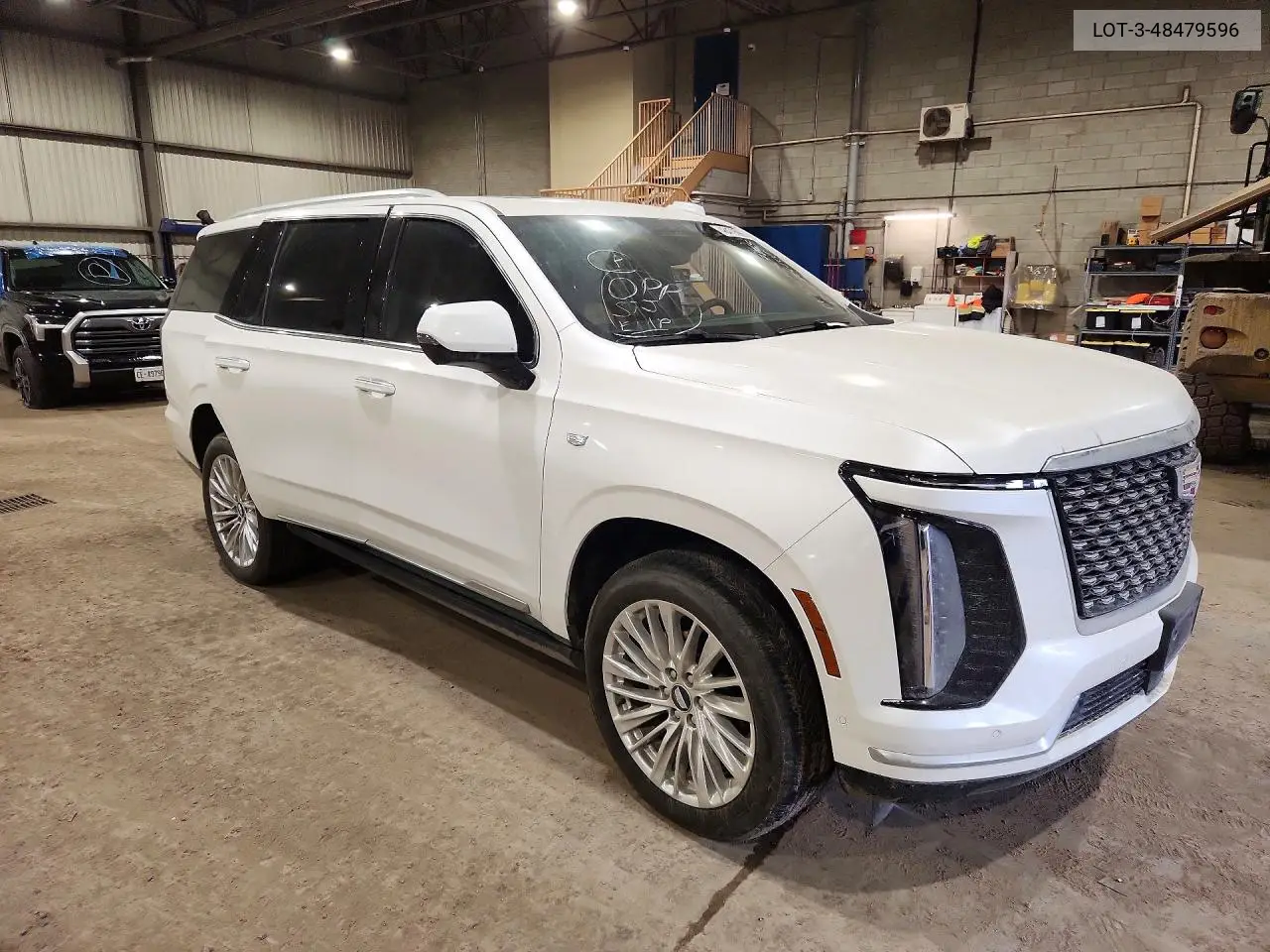 2027 Cadillac Escalade VIN: LOT-3-48479596 Lot: 48479596