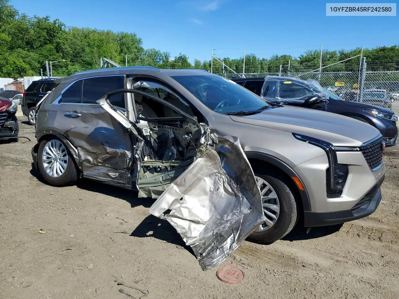 2024 Cadillac Xt4 Luxury VIN: 1GYFZBR45RF242580 Lot: 53905316