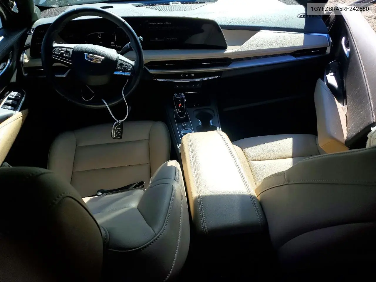 2024 Cadillac Xt4 Luxury VIN: 1GYFZBR45RF242580 Lot: 53905316