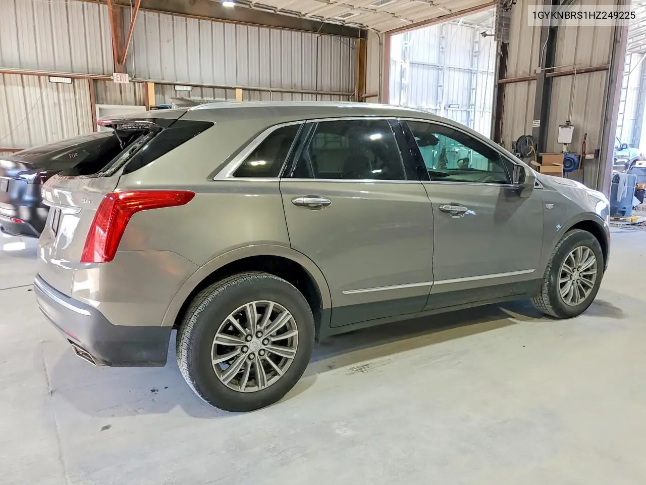 2017 Cadillac Xt5 Luxury VIN: 1GYKNBRS1HZ249225 Lot: 53734206