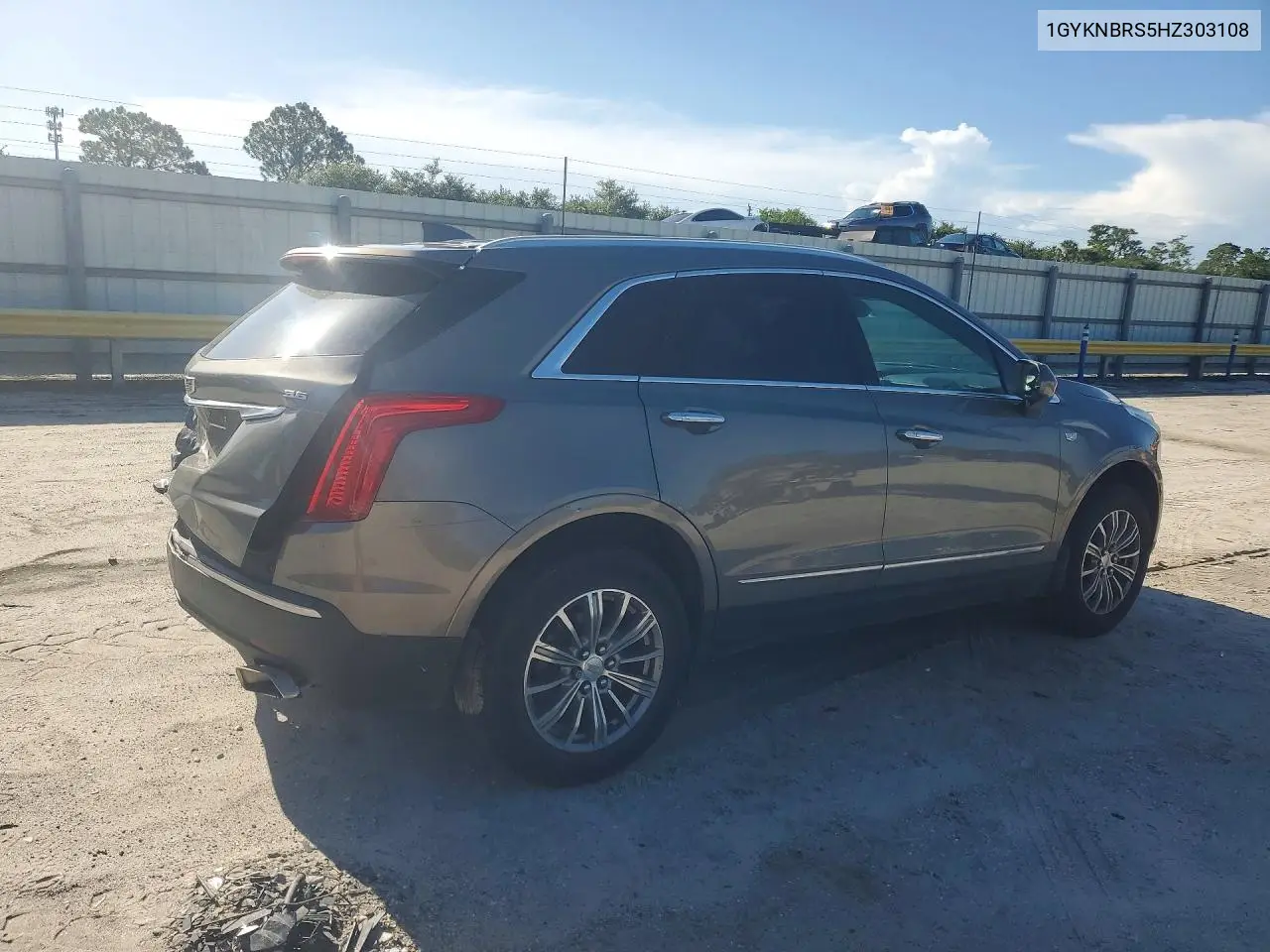 2017 Cadillac Xt5 Luxury VIN: 1GYKNBRS5HZ303108 Lot: 57990396