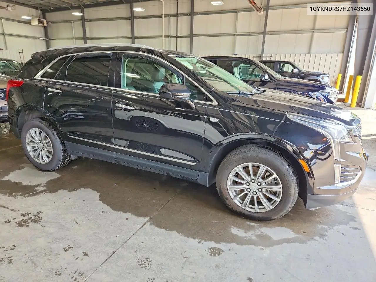 2017 Cadillac Xt5 Luxury VIN: 1GYKNDRS7HZ143650 Lot: 61032216