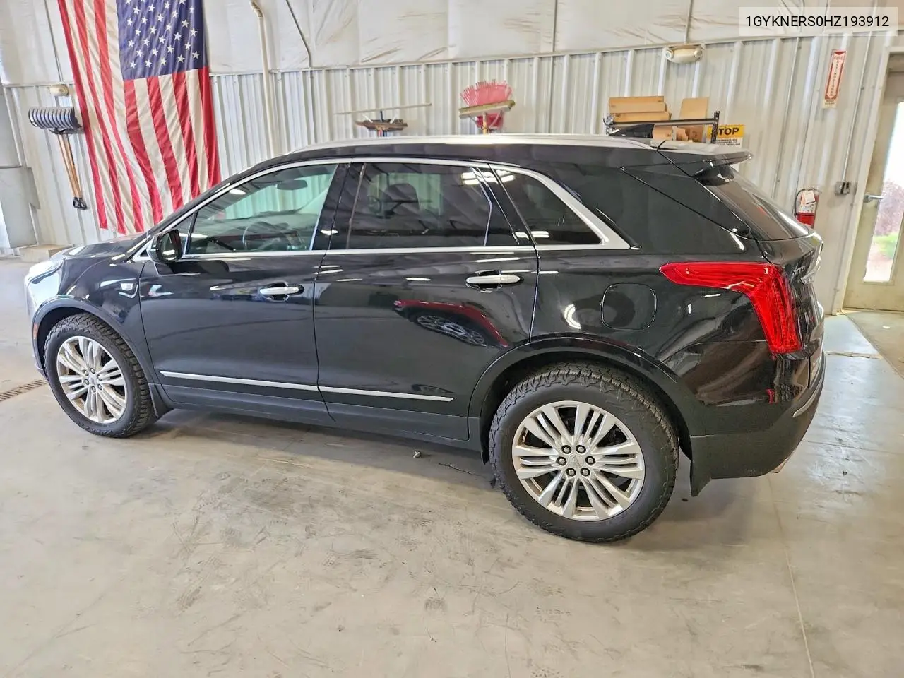 2017 Cadillac Xt5 Premium Luxury VIN: 1GYKNERS0HZ193912 Lot: 61365496