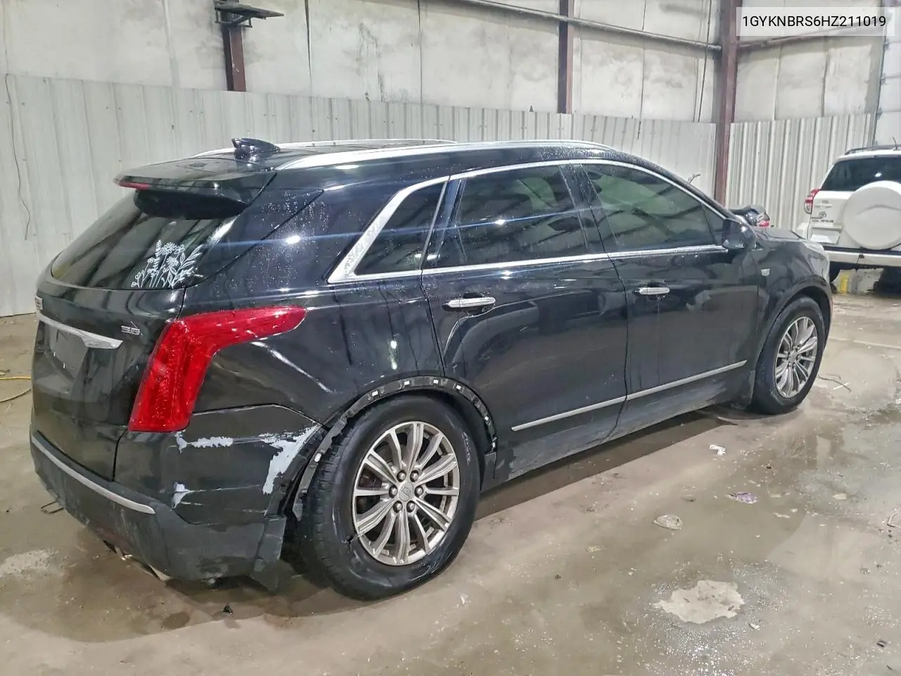 1GYKNBRS6HZ211019 2017 Cadillac Xt5 Luxury