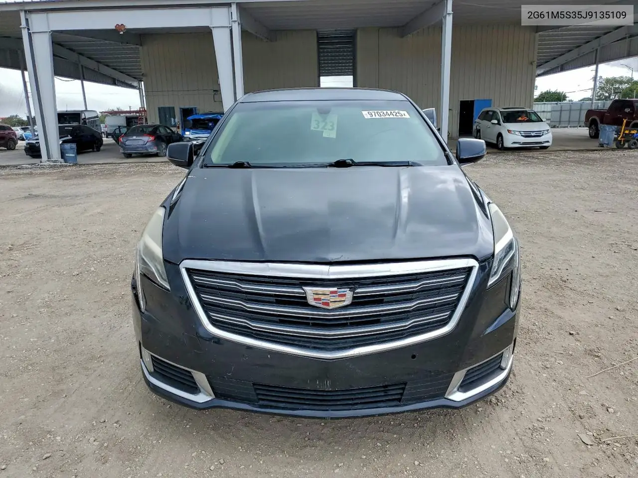 2G61M5S35J9135109 2018 Cadillac Xts Luxury