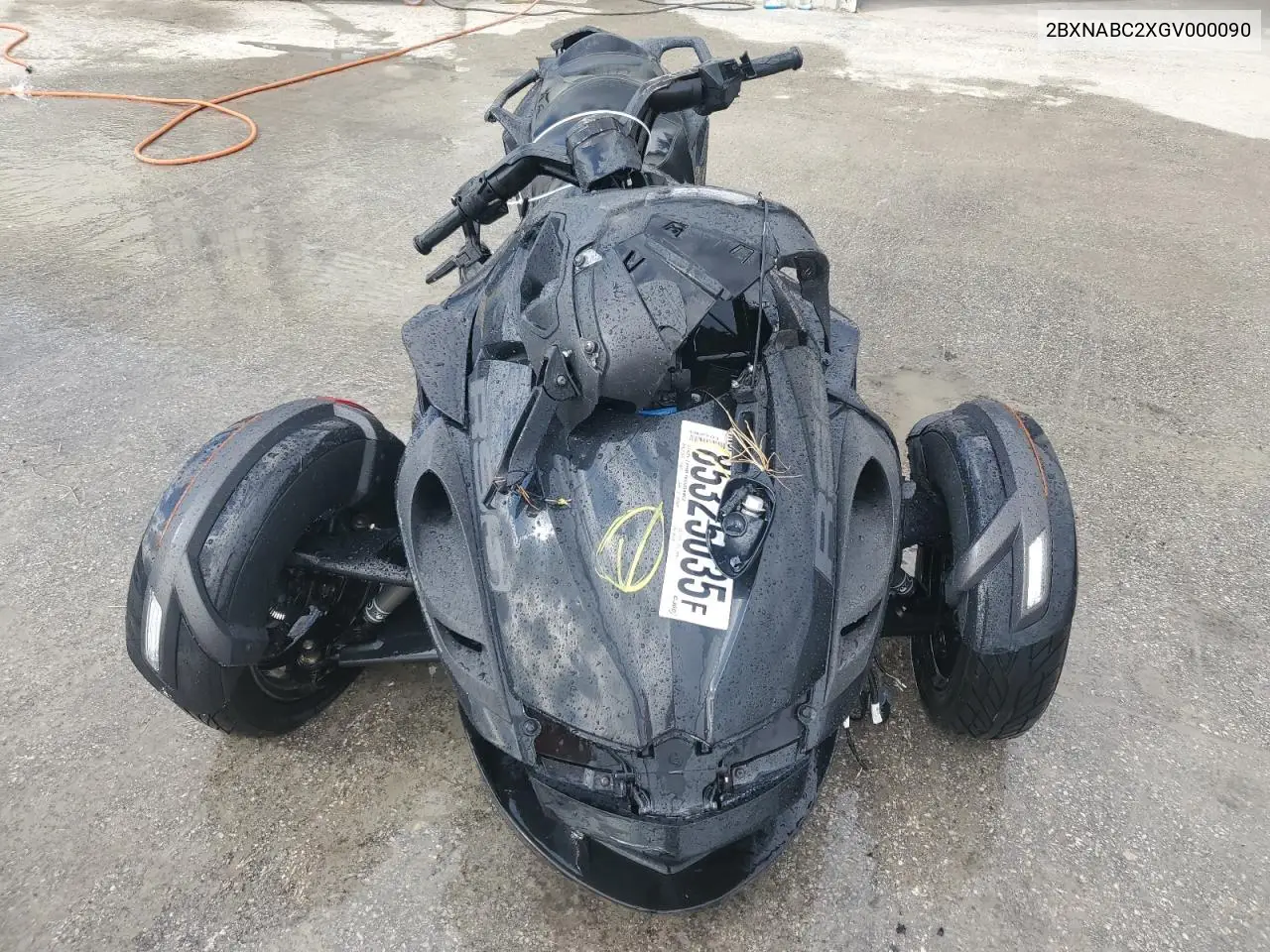 2BXNABC2XGV000090 2016 Can-Am Spyder Roadster Rs-S