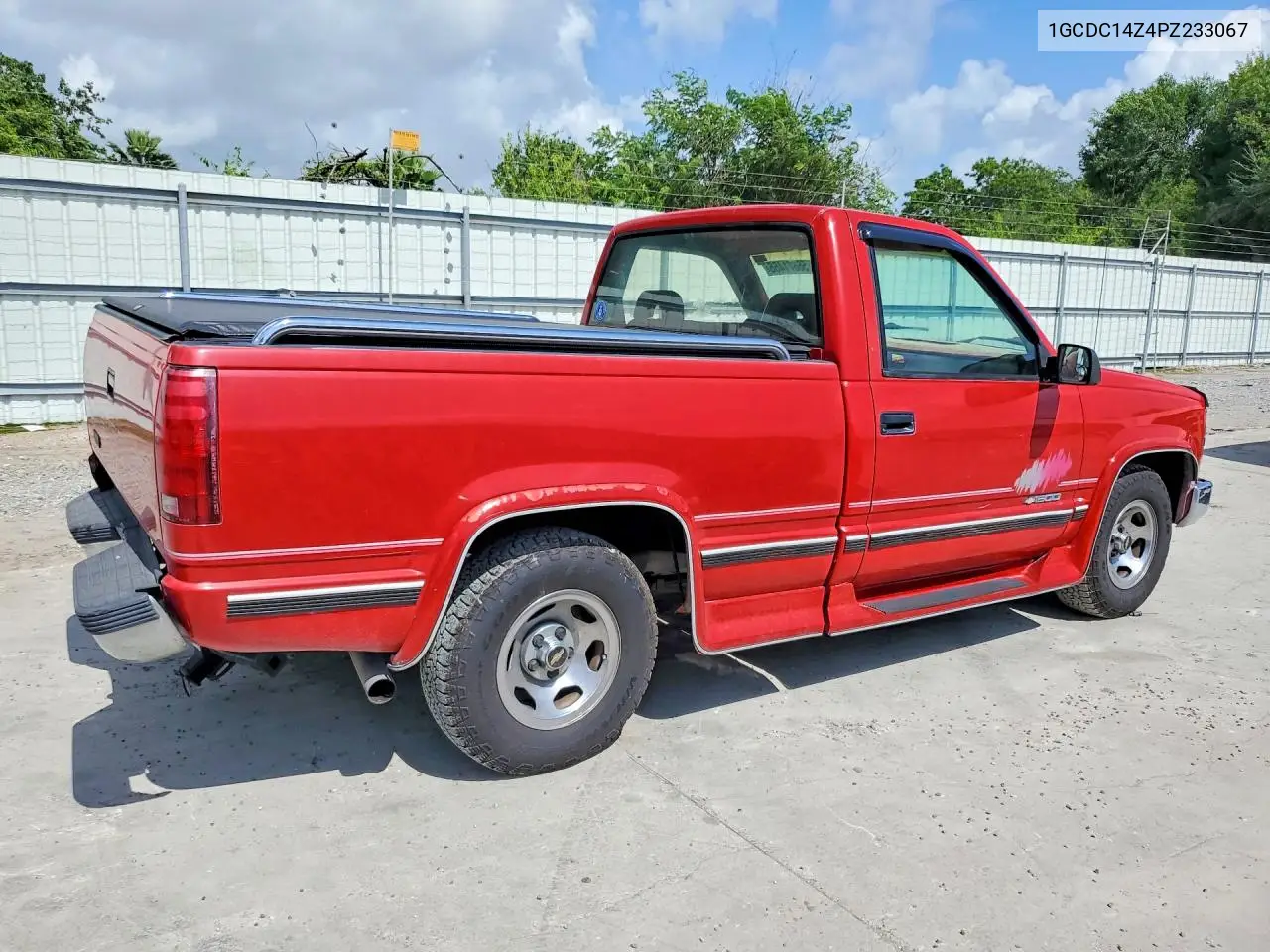 1993 Chevrolet Gmt-400 C1500 VIN: 1GCDC14Z4PZ233067 Lot: 56671466
