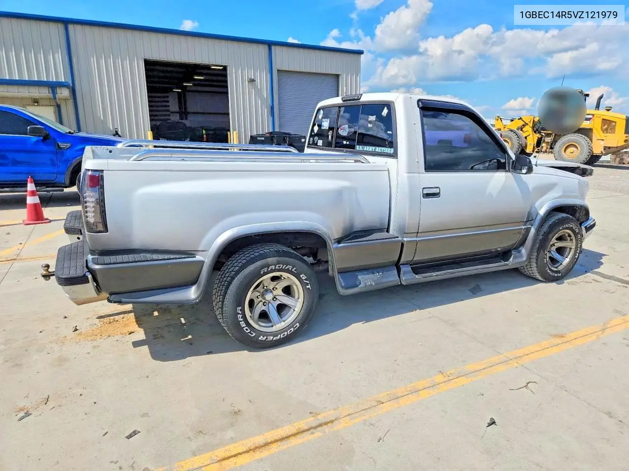 1997 Chevrolet Gmt-400 C1500 VIN: 1GBEC14R5VZ121979 Lot: 58693126