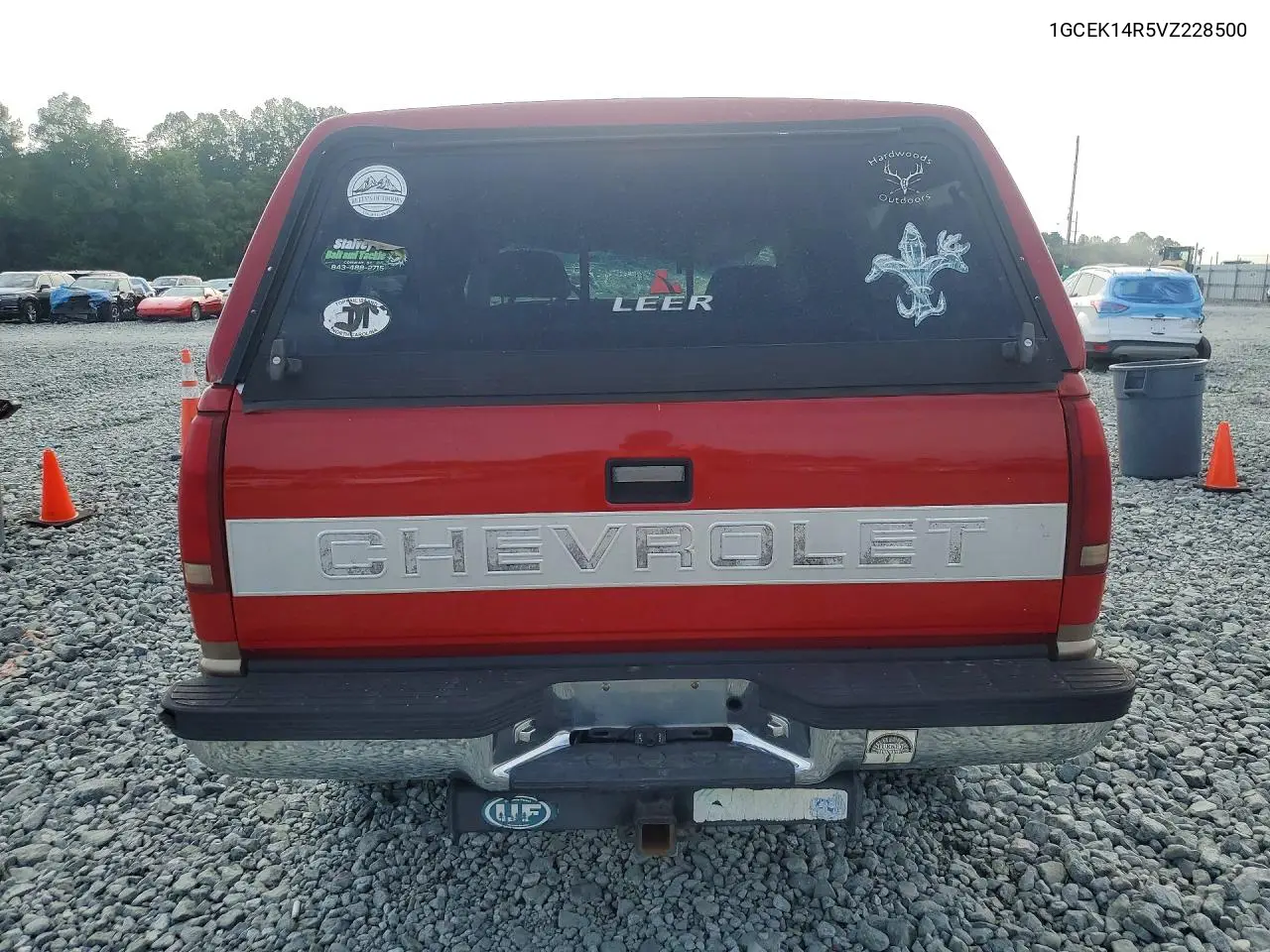 1997 Chevrolet Gmt-400 K1500 VIN: 1GCEK14R5VZ228500 Lot: 58807296