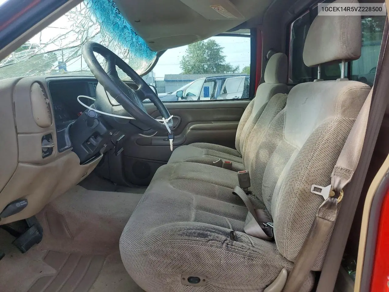 1997 Chevrolet Gmt-400 K1500 VIN: 1GCEK14R5VZ228500 Lot: 58807296