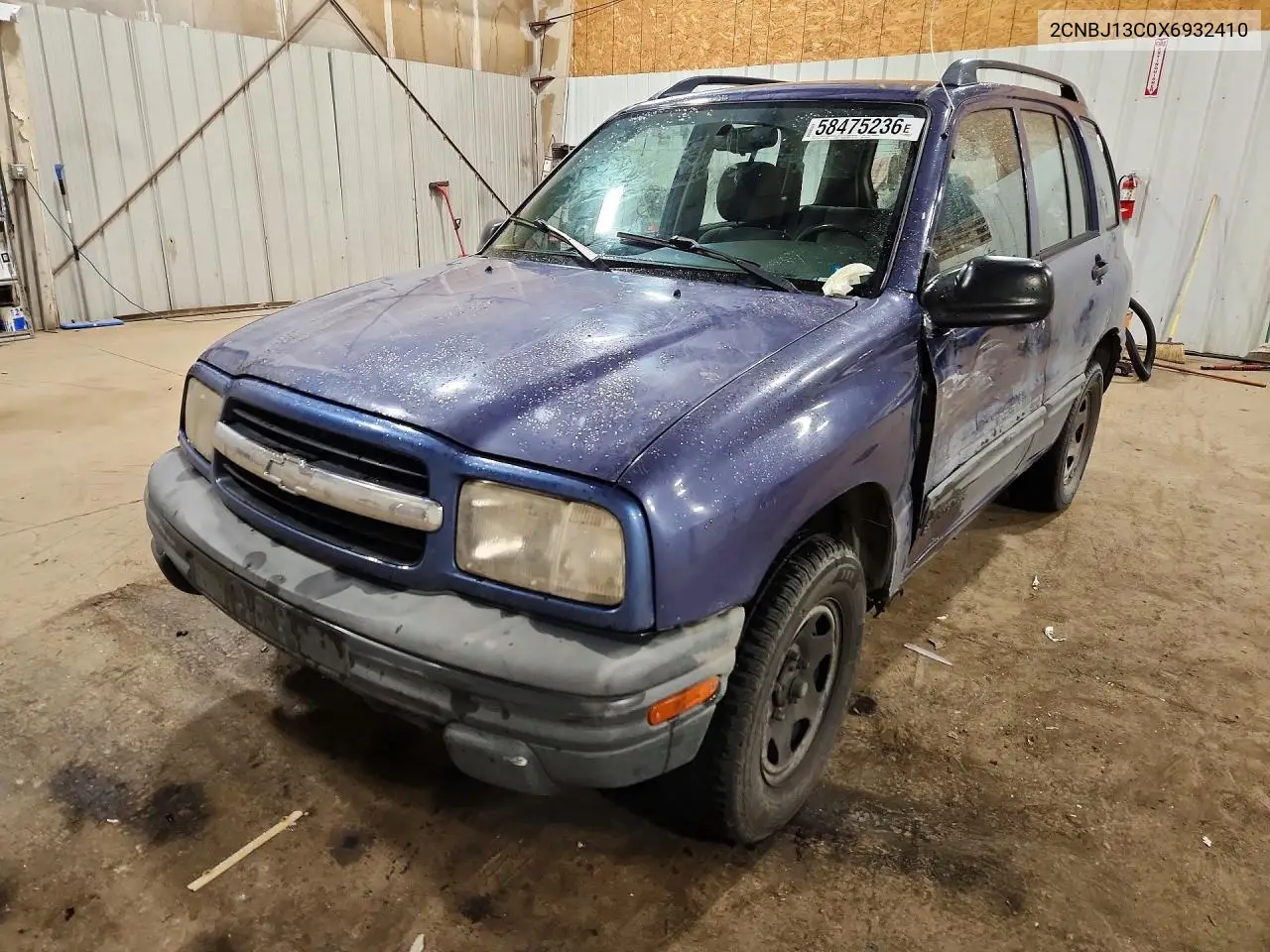 1999 Chevrolet Tracker VIN: 2CNBJ13C0X6932410 Lot: 58475236
