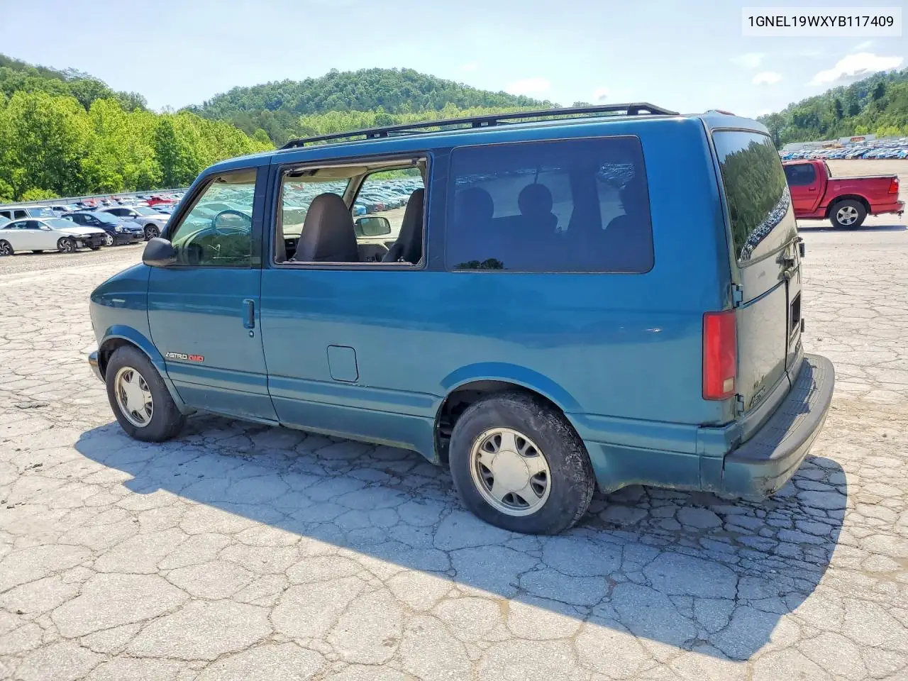 2000 Chevrolet Astro VIN: 1GNEL19WXYB117409 Lot: 55065726