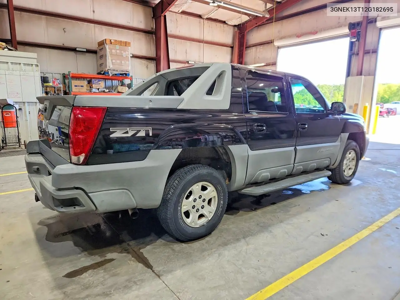 2002 Chevrolet Avalanche K1500 VIN: 3GNEK13T12G182695 Lot: 52551856