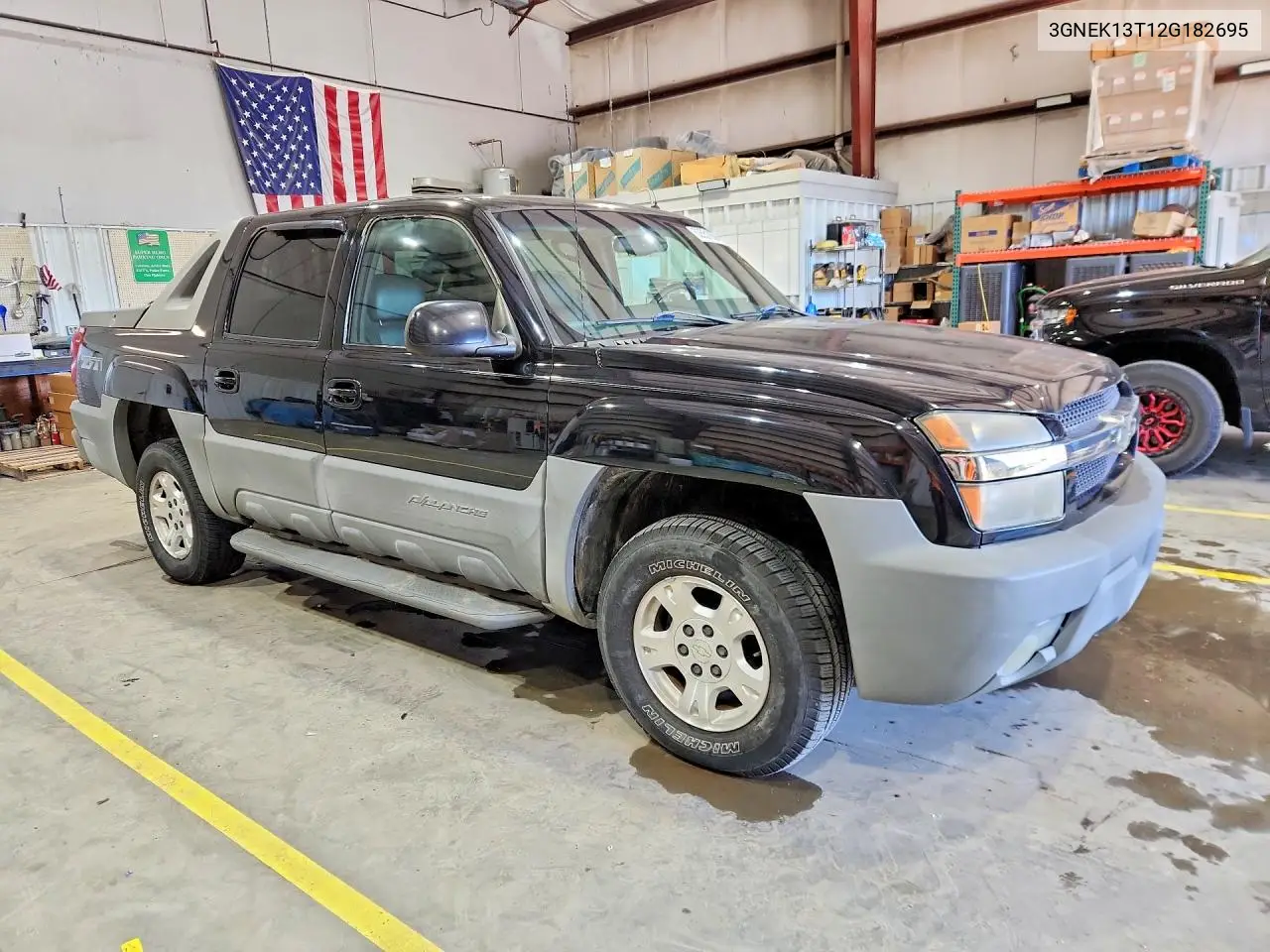 2002 Chevrolet Avalanche K1500 VIN: 3GNEK13T12G182695 Lot: 52551856