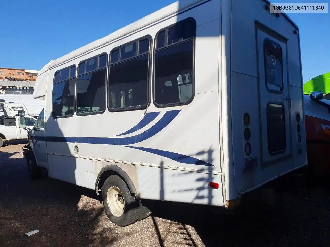 1GBJG31U641111840 2004 Chevrolet Express G3500