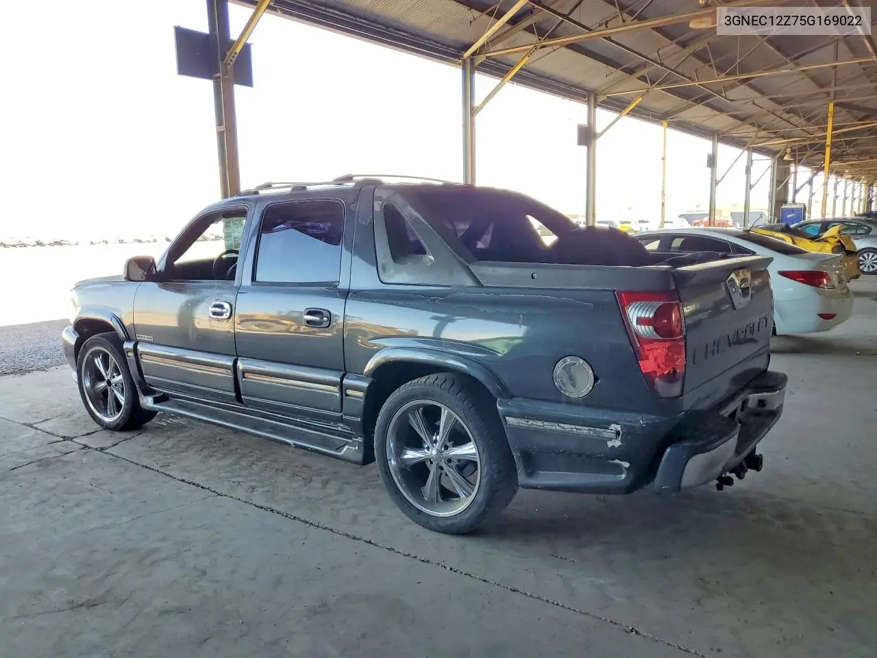 2005 Chevrolet Avalanche C1500 VIN: 3GNEC12Z75G169022 Lot: 57695286