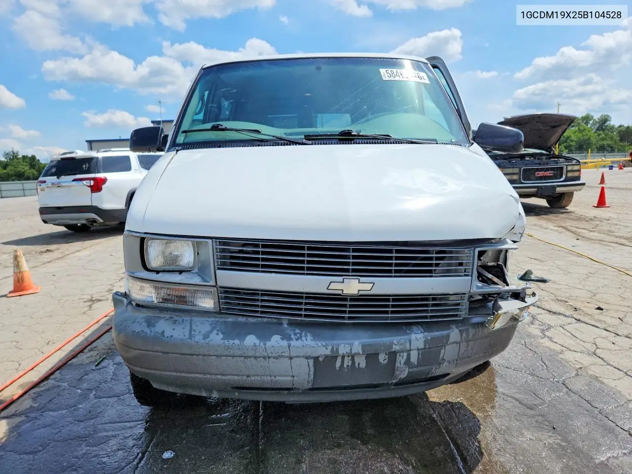 2005 Chevrolet Astro Van Delivery Van VIN: 1GCDM19X25B104528 Lot: 58493576