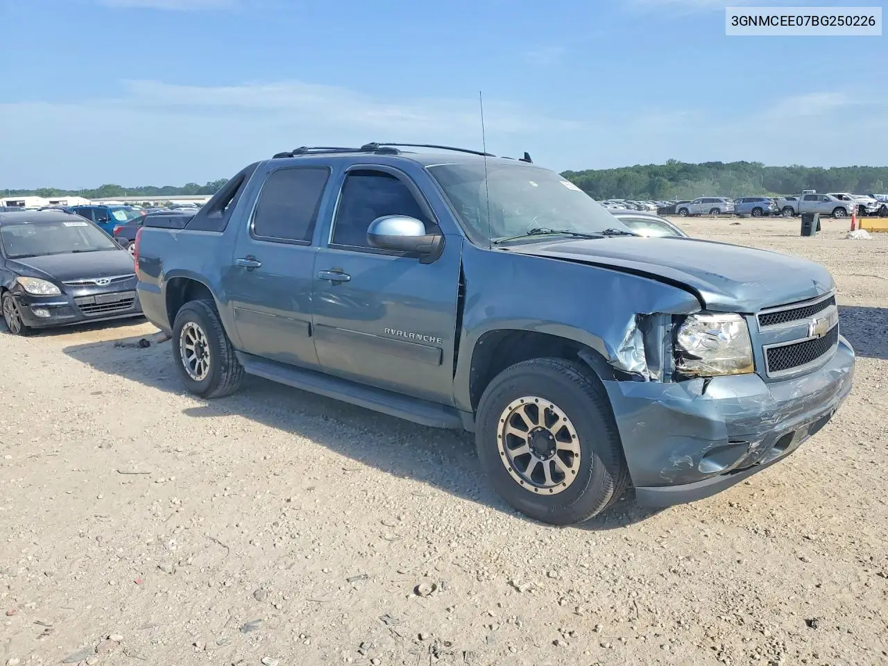 2011 Chevrolet Avalanche Ls VIN: 3GNMCEE07BG250226 Lot: 95589025