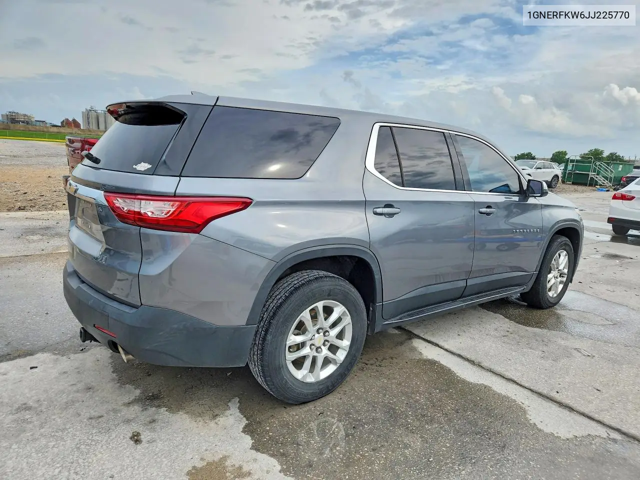 2018 Chevrolet Traverse Ls VIN: 1GNERFKW6JJ225770 Lot: 57352466