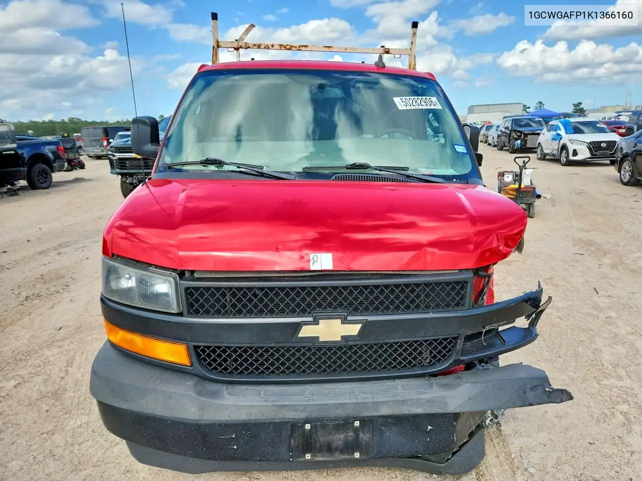 2019 Chevrolet Express G2500 VIN: 1GCWGAFP1K1366160 Lot: 50282906