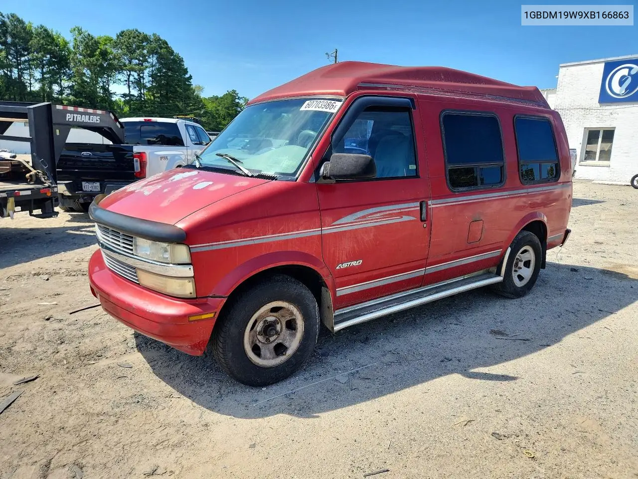 1999 Chevrolet Astro VIN: 1GBDM19W9XB166863 Lot: 60703986