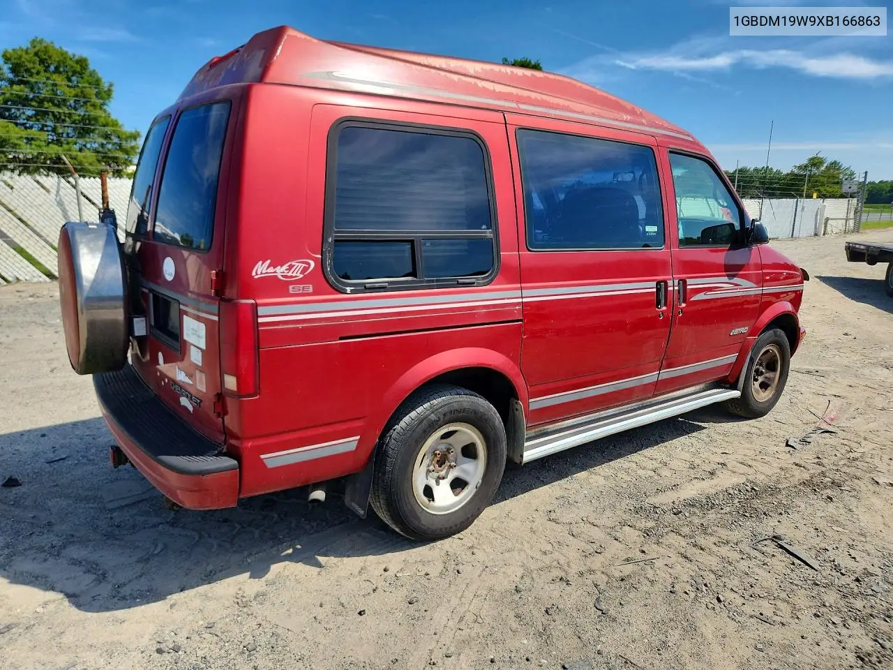 1999 Chevrolet Astro VIN: 1GBDM19W9XB166863 Lot: 60703986