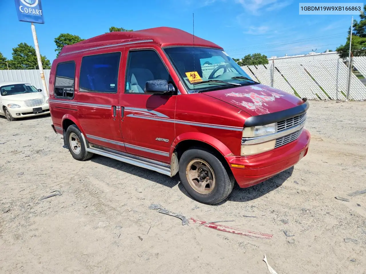 1999 Chevrolet Astro VIN: 1GBDM19W9XB166863 Lot: 60703986